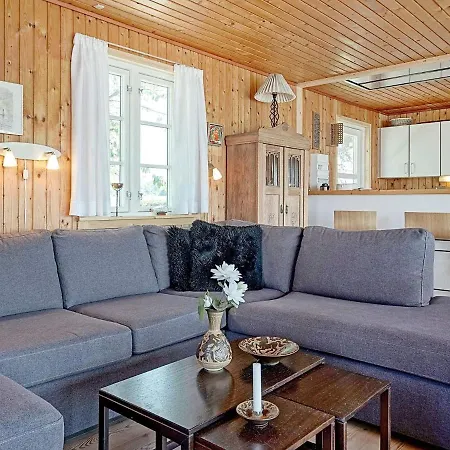 Dom wakacyjny Holiday Aakirkeby Xiii *
